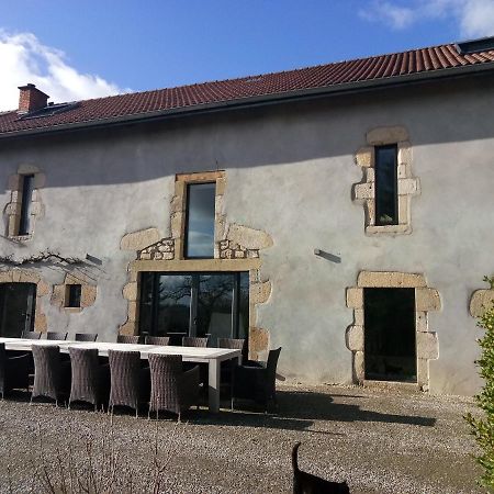 Chambres D'Hotes Quatre Mains Saint-Priest-des-Champs Exterior photo