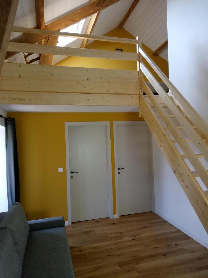 Chambres D'Hotes Quatre Mains Saint-Priest-des-Champs Exterior photo